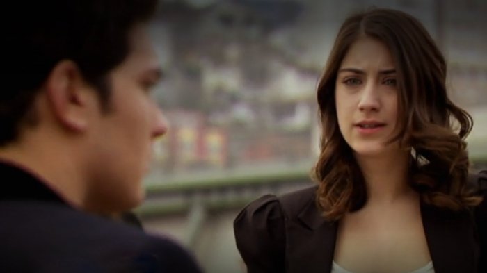 Próximo capítulo: Feriha irá a encarar a Emir por lo que pasó con su hermano