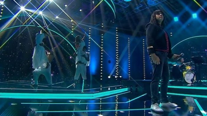 Sacó su lado romántico: Steve Perry sorprendió con una clásica balada