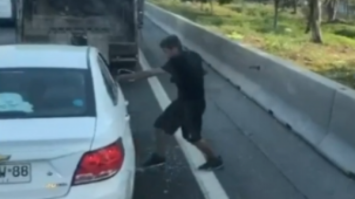 Violento asalto a automovilista en medio de un taco: El delito que toma protagonismo en las calles de Santiago