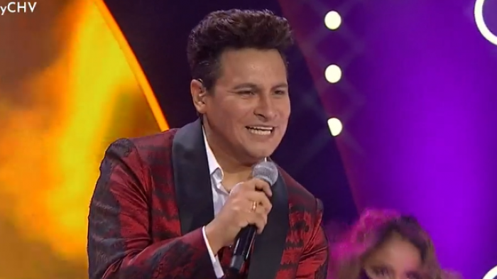 Una tremenda presentación: Así fue la enérgica actuación de Emmanuel