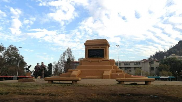 Monumento de General Baquedano fue removido y trasladado a la base aérea de la FACH