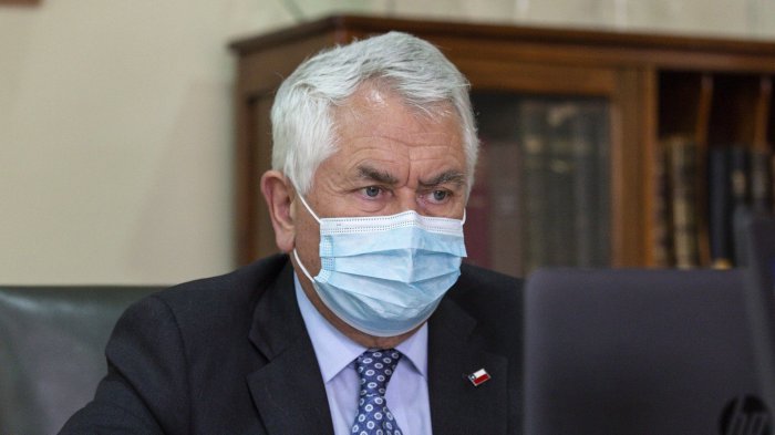 Preocupante balance del Minsal: Tasa de positividad sigue en alza