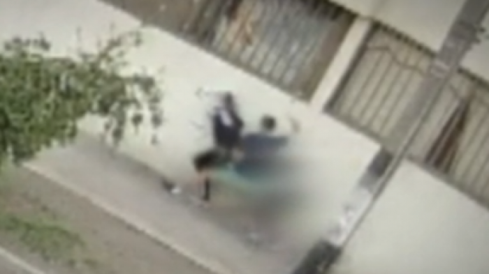 La atacó con un destornillador: Predicador evangélico es acusado de violento asalto a mujer y su hijo de 6 años