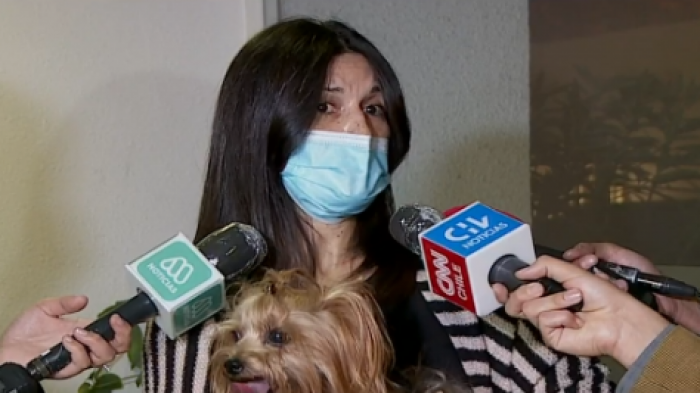 Vecino frustró violento robo de mascota en Ñuñoa: Delincuentes atacaron a 2 mujeres que paseaban a su perro