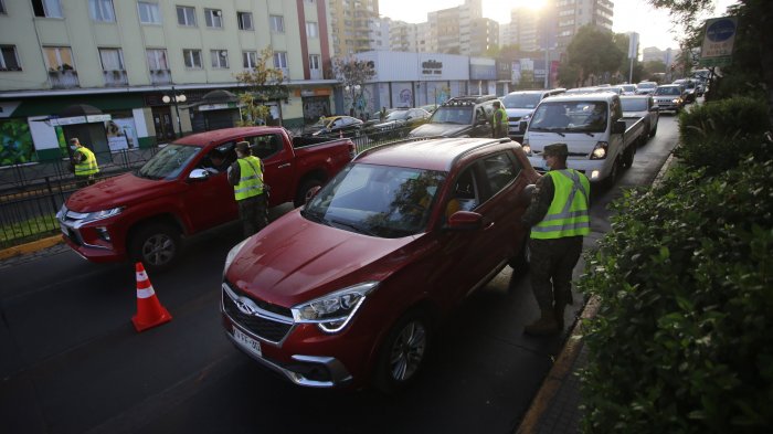 Militares realizan intensa fiscalización en Ñuñoa por alta movilidad pese a cuarentena