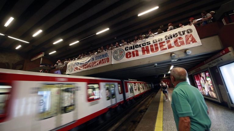 Trabajadores de Metro de Santiago anunciaron paro para este miércoles