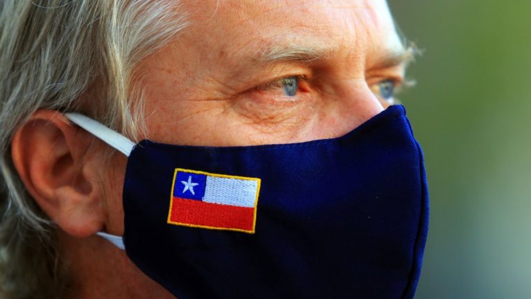 José Antonio Kast tiene COVID-19 y está aislado en su hogar: 