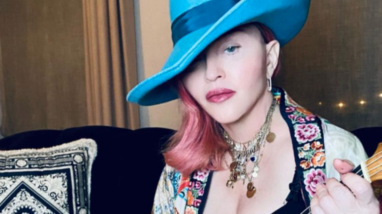 Solo le cambió el rostro: Joven descubrió que Madonna utilizó su foto para promocionar un disco