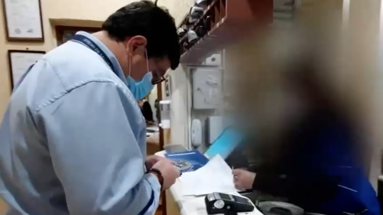 10 detenidos dejó operativo en hotel de Providencia: Denuncian que funcionaba como motel