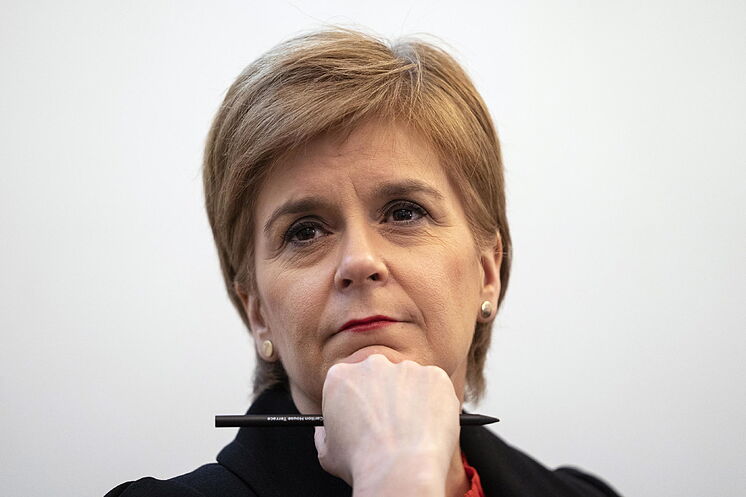 Primera ministra de Escocia por crisis sanitaria en Chile: 