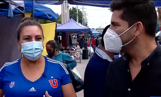 Jessica, la mujer que ayuda a diario en una olla común de Lo Hermida: 