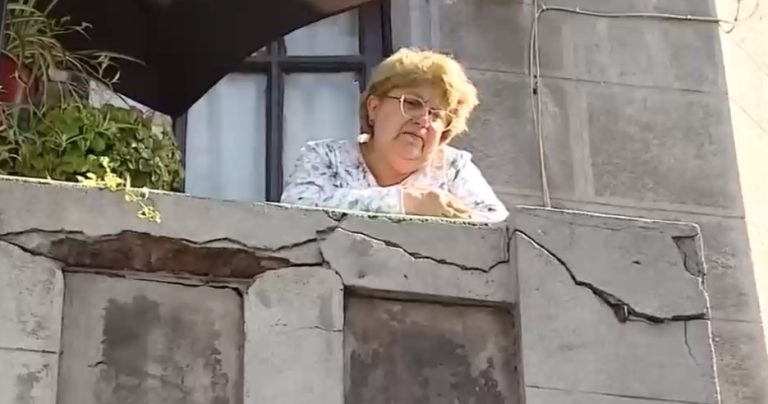 El dramático caso de una mujer que no sale de casa hace un año: Tiene artrosis y ya retiró todos sus fondos