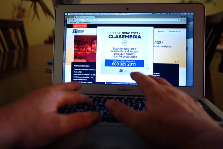 Ministro Cerda por Bono Clase Media: 