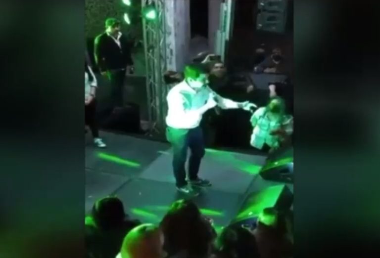 Insólito: Candidato a alcalde de México prometió show gratuito de Metallica si resulta electo