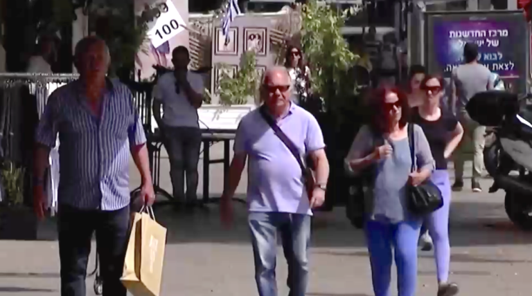 Chilena relata la vida en Israel, el país donde ya no es obligación usar mascarilla