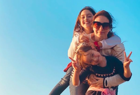 Mónica Godoy dejó su vida en Ñuñoa y se fue a vivir a la costa 