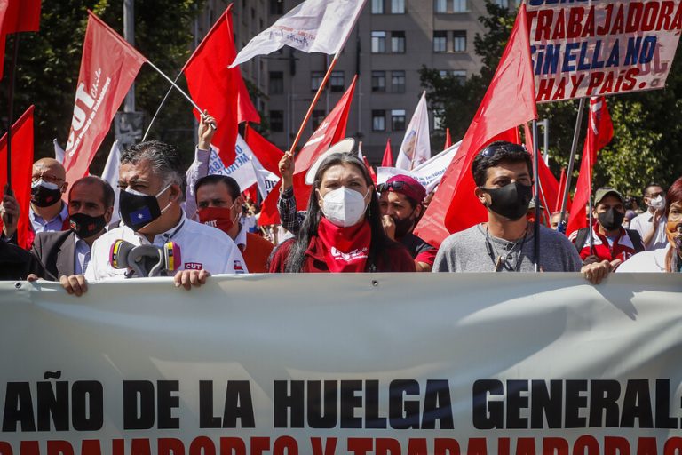 Trabajadores de empresas del Estado se suman a 