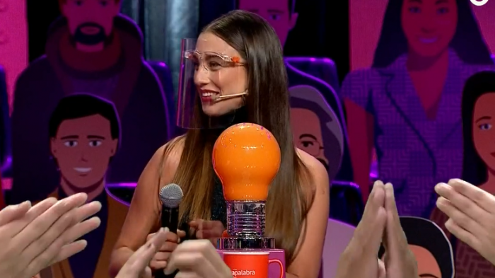 ¡A la primera! Tita Ureta logró adivinar la canción con una sola pista