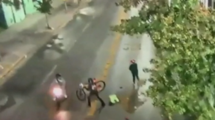 Trataron de robarles sus bicicletas: Ladrones asaltan a carabineros y terminan baleados