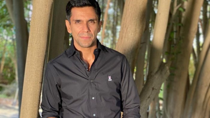 Haciendo patria: Juan Pablo Queraltó presentó la inspiradora historia de un Kinesiólogo que ayuda a gente mayor