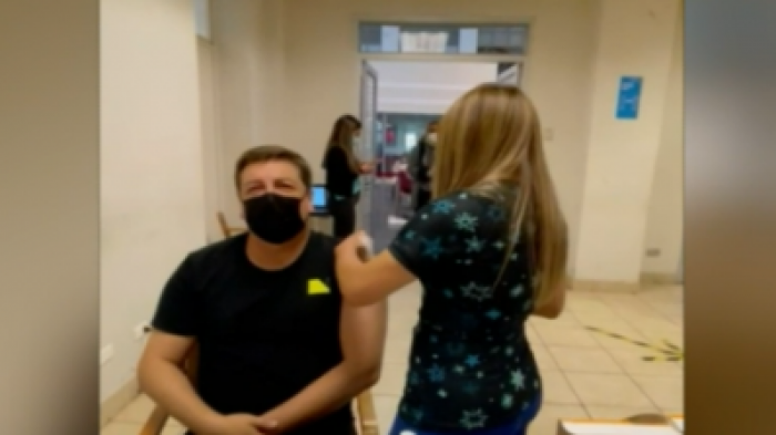 Así fue la experiencia de Julio César Rodríguez con la vacuna contra el coronavirus