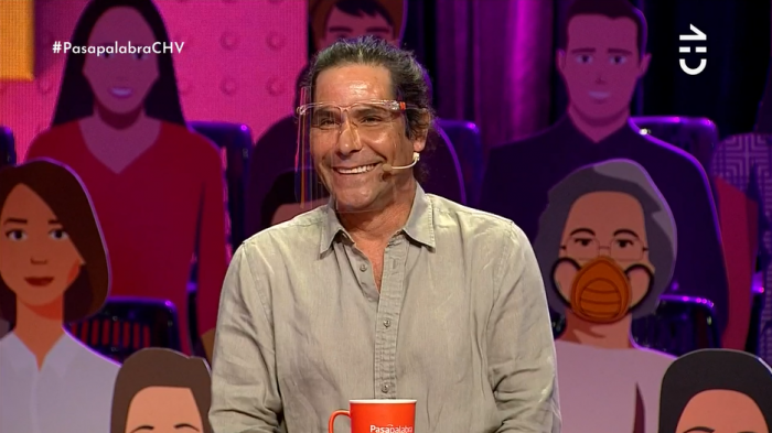 Con toda seducción: Juan Falcón se lució presentando en Pasapalabra