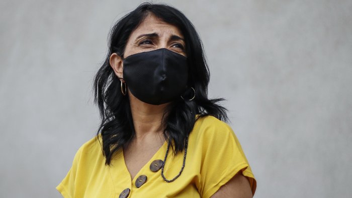 ¿Quiénes realmente califican? Karla Rubilar respondió a reclamos por postulación a bono clase media