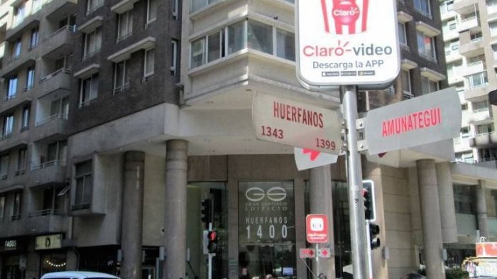 Vecinos denuncian extrema delincuencia en edificio de calle Huérfanos: El lugar sería un foco de robos, homicidios y prostitución