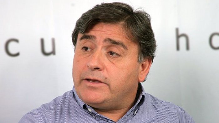 Mario Olavarría: “Por el Gobierno que ha sido débil, los parlamentarios se han pasado la constitución por donde quieren”