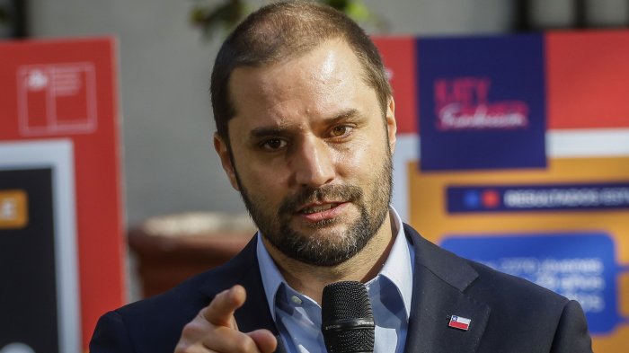 Jaime Bellolio explicó las diferencias entre los dos proyectos de tercer retiro del 10%