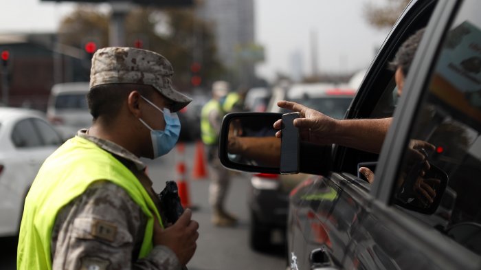 Estas son las comunas de la Región Metropolitana que avanzan en el plan Paso a Paso desde este jueves