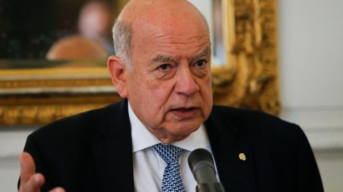 Senador Insulza sobre dichos por Larroulet: 