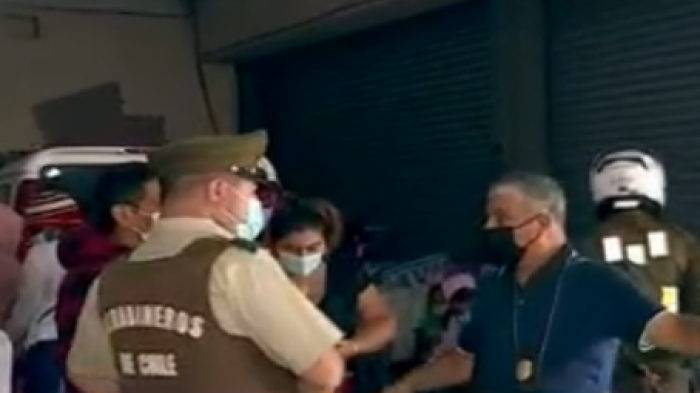 Incumplían medidas sanitarias: 27 personas detenidas mientras compraban en bodega clandestina de Santiago Centro
