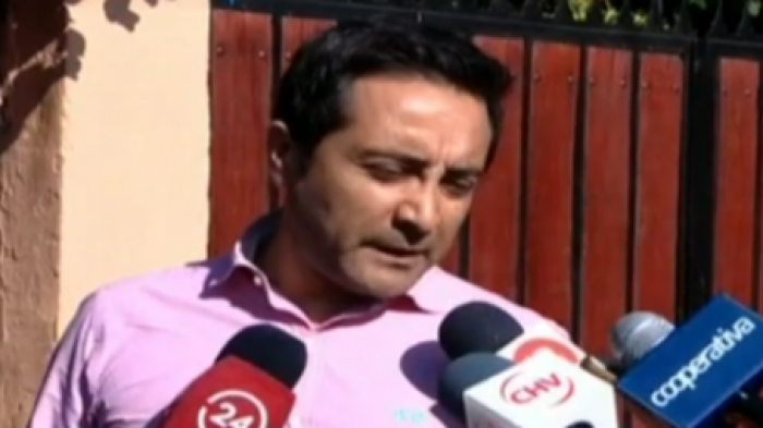 Se aplicó sumario sanitario: Fiscal Pedro Pinochet fue detenido por organizar fiesta clandestina en su departamento