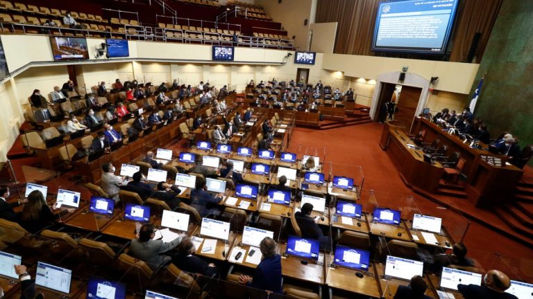 Discusión del tercer retiro se aplazó: El jueves parte el debate en la sala y votación pasaría a la próxima semana