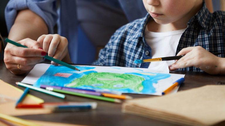 Efectos del confinamiento en niños y niñas: ¿Cuáles son las señales de alerta?