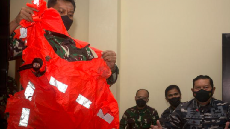 Tripulantes de submarino naval desaparecido fueron declarados muertos tras hallazgo de restos