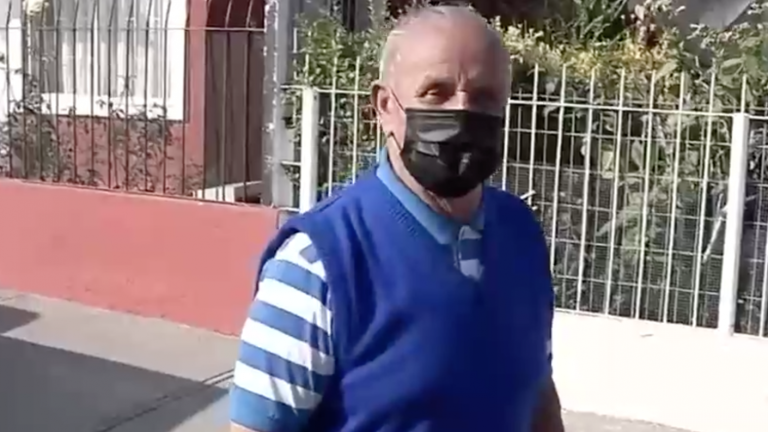 Pide $4 millones por un trabajo de décadas: Reunión clave definirá indemnización de conserje de 81 años