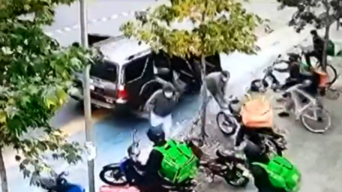 Repartidores de delivery sufrieron violento ataque en Santiago Centro: Se trataría de una venganza por frustrar asalto