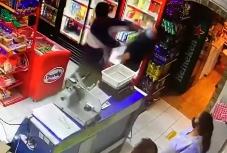 Dueño de un local fue golpeado tras pedirle a un cliente que usara correctamente su mascarilla