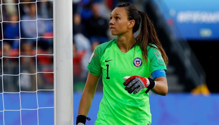 DT del PSG elogia a Tiane Endler: 