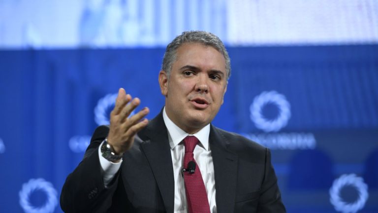 Presidente de Colombia pide al Congreso retirar polémico proyecto de reforma tributaria