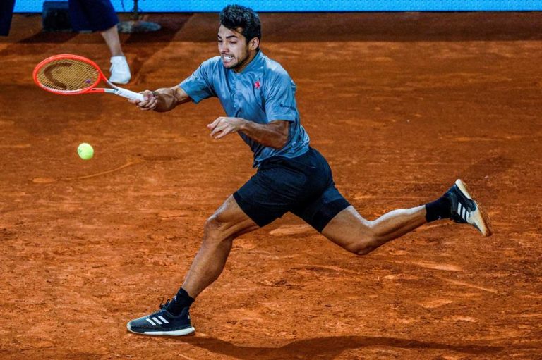 Garin venció a Verdasco y accedió a la segunda ronda del Masters 1.000 de Madrid