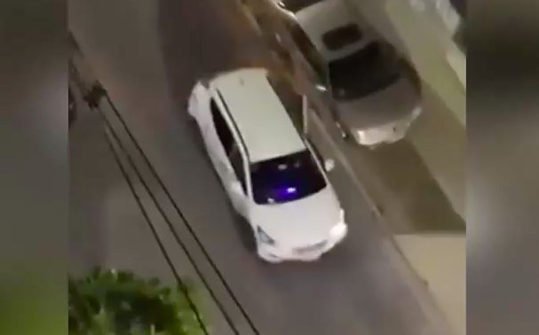 Llegaron con balizas y vestimentas PDI: Vecinos expulsaron a falsos policías que intentaron robar