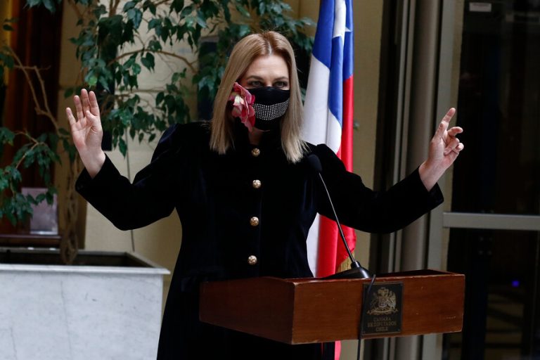 Jiles le ganaría a Lavín en segunda vuelta, según encuesta Criteria