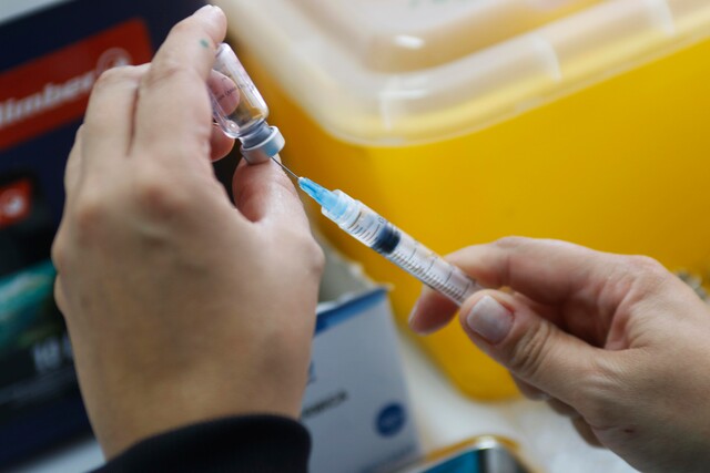 Deportistas olímpicos recibirán vacunas, tras acuerdo del COI con Pfizer