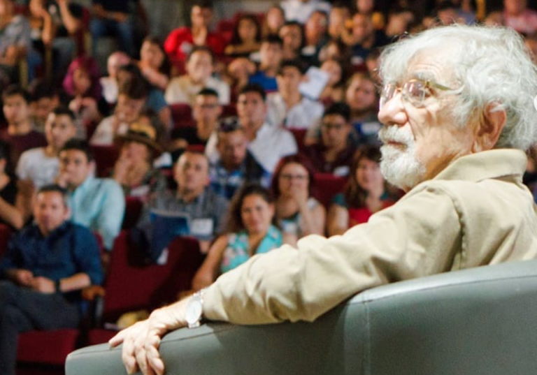 Familia de Humberto Maturana agradece muestras de cariño: 