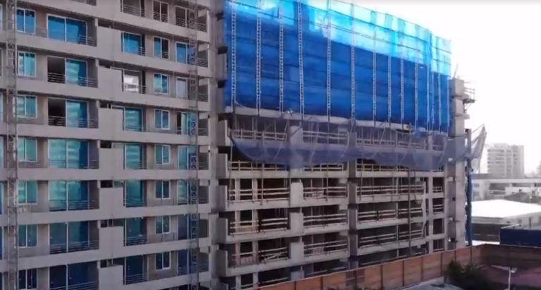 Contraloría detecta irregularidades en edificios de distintas comunas de la Región Metropolitana