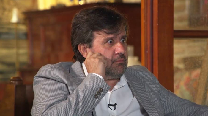 Huevos con lavaloza: El “delicioso error” que cometió Rodrigo Bastidas en la cocina