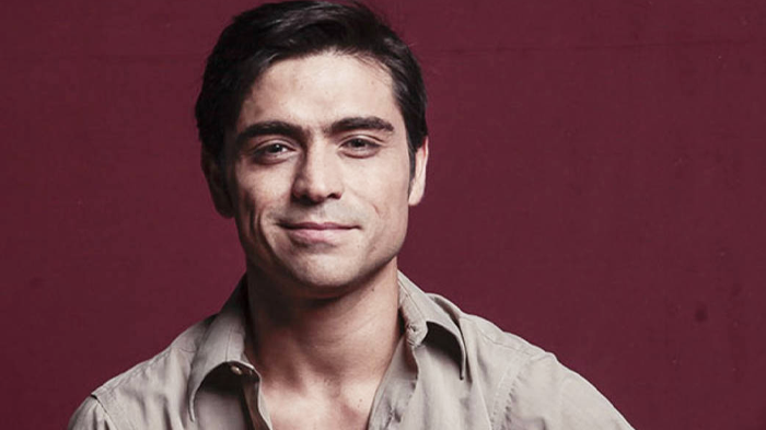 Los papás le prestaron la casa: Así es el enorme hogar familiar de Etienne Bobenrieth